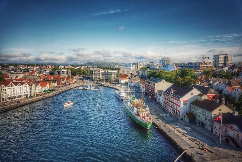 Practical Basement Apt With All Home Comforts Close To City Centre Stavanger Exteriér fotografie
