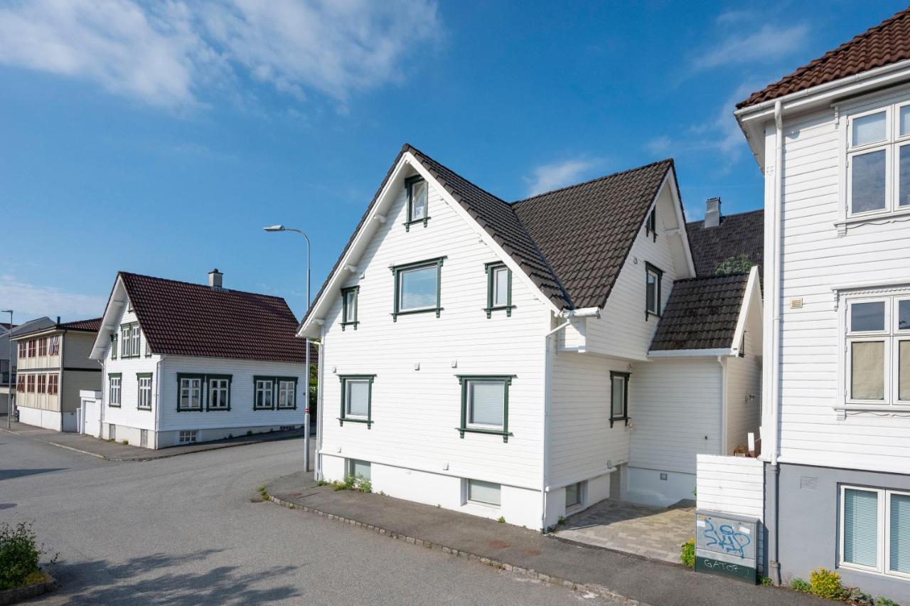 Practical Basement Apt With All Home Comforts Close To City Centre Stavanger Exteriér fotografie