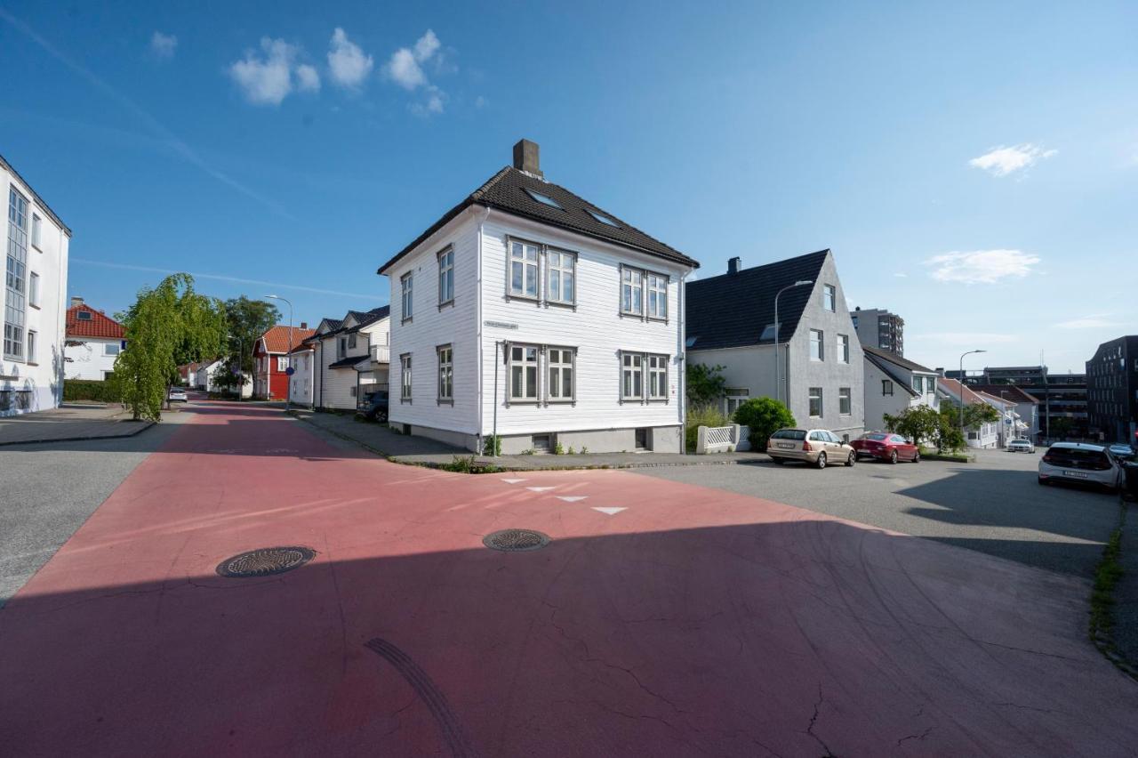 Practical Basement Apt With All Home Comforts Close To City Centre Stavanger Exteriér fotografie