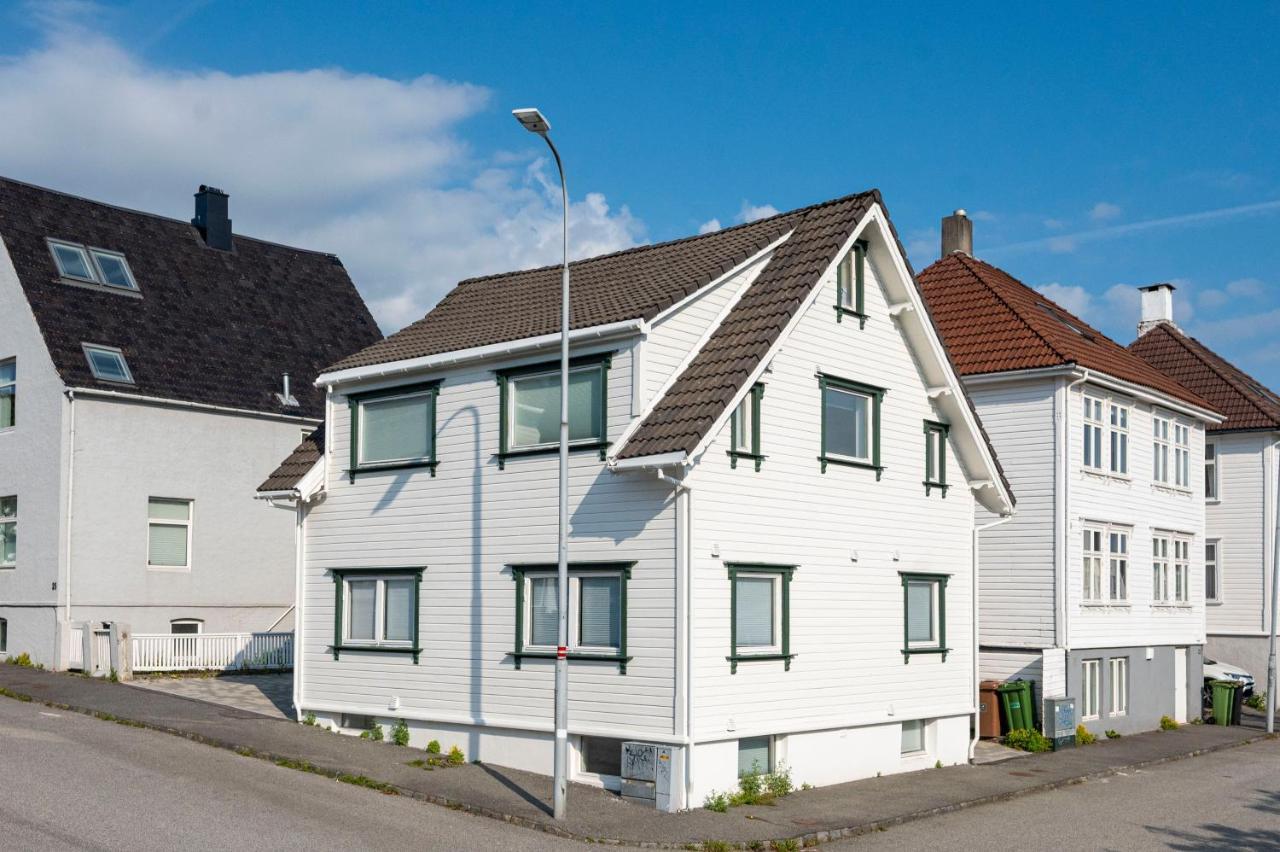 Practical Basement Apt With All Home Comforts Close To City Centre Stavanger Exteriér fotografie