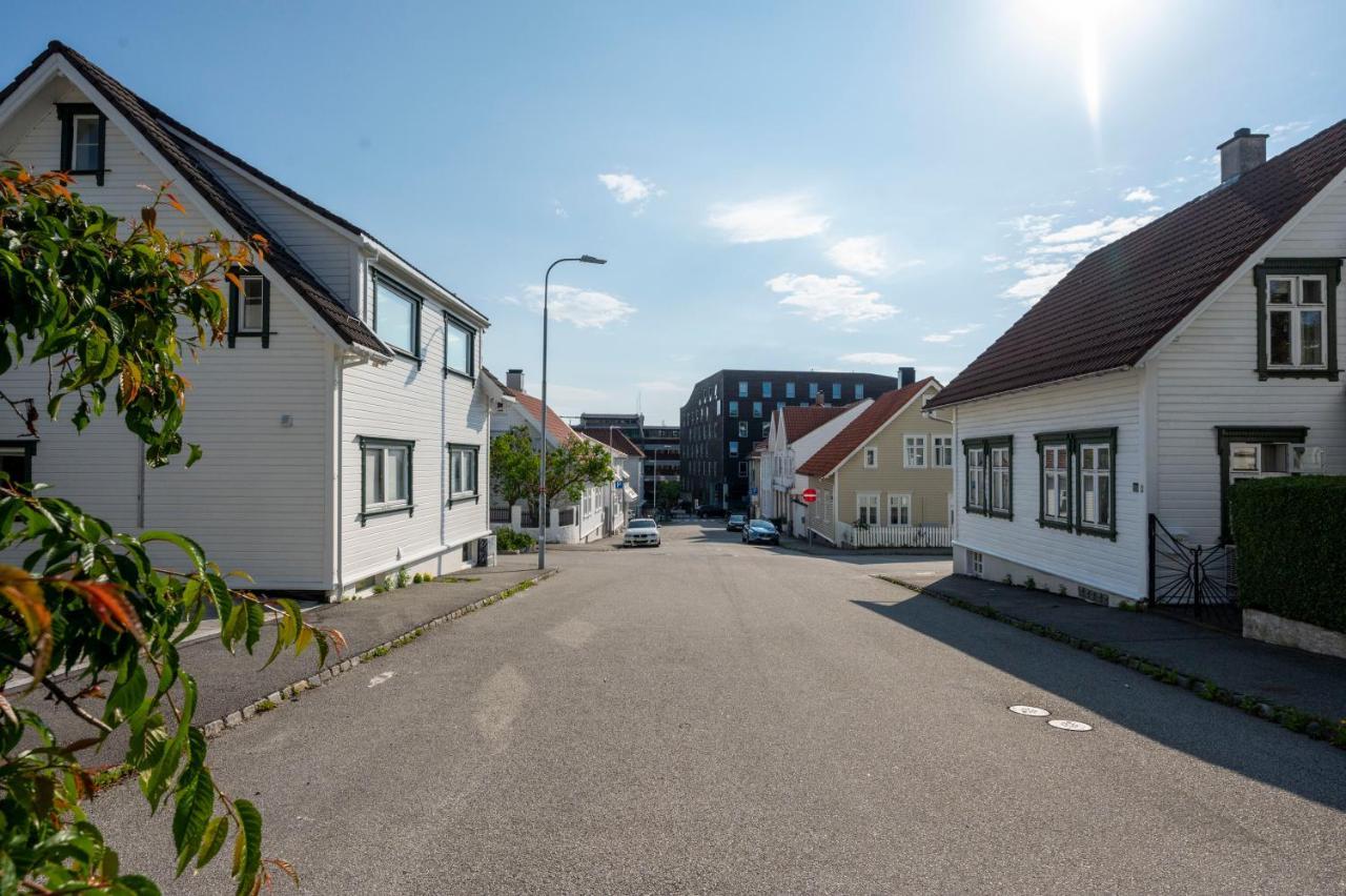 Practical Basement Apt With All Home Comforts Close To City Centre Stavanger Exteriér fotografie